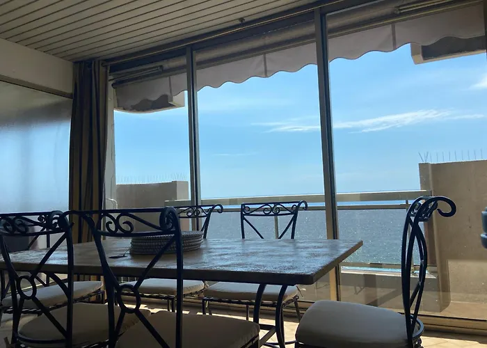 Апартаменты Le Bahia *